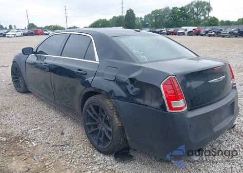 2013 Chrysler 300 300S z USA, uszkodzony, nr VIN 2C3CCABG0DH576679